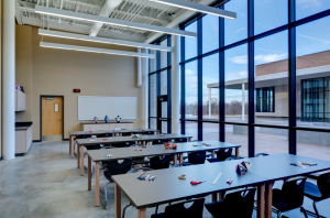 On the new academic wing, large amounts of clear glazing continue to promote transparency from indoor to outdoor space.