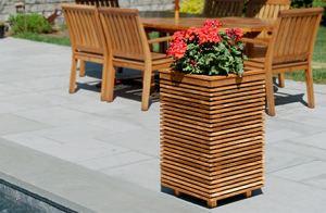 PlanterSpeakers.com has introduced The Piermont Series, using its “Flagstone” speaker configuration, teak wood and custom plant grow bags from Smart Pots USA.