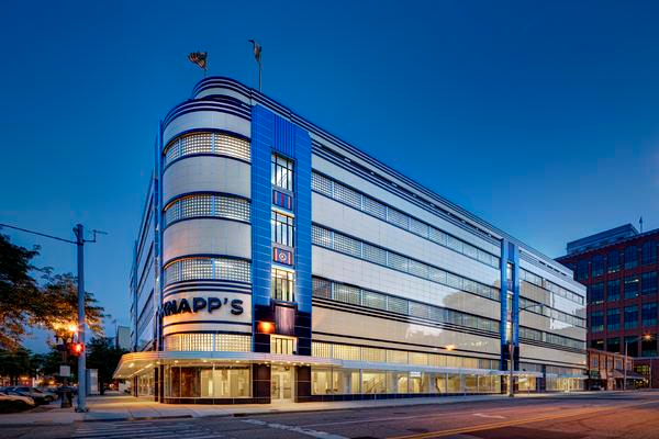 The Streamline Art Moderne façade, one of the largest examples of this classic Art Deco treatment in the U.S., now consists of an aluminum rainscreen system layered over insulation and a thermal barrier.