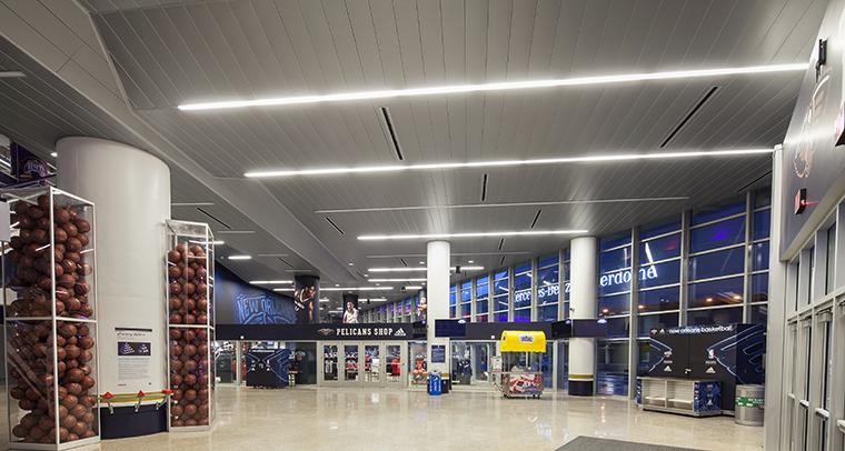 The 300C Linear Plank metal ceilings’ concealed suspension system also contributed to its clean, monolithic appearance.