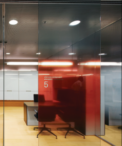 The glassSCREENS are part of the CARVART Contract line of architectural glass and hardware that transforms space dividers into architectural features.