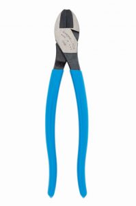 The E458 8-inch High Leverage Center Cutting Plier features a center-cut design that maximizes its cutting power.