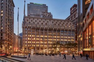 This building is now a destination that attracts retail and restaurant tenants and offers office space with amenities that make it among the most desirable downtown workplace locations.